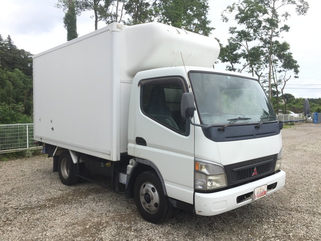 三菱ふそうキャンター冷凍車（冷蔵車）小型（2t・3t）[写真03]