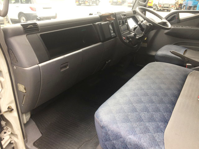 三菱ふそうキャンター冷凍車（冷蔵車）小型（2t・3t）[写真35]