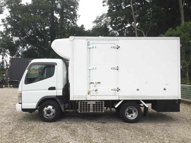 三菱ふそうキャンター冷凍車（冷蔵車）小型（2t・3t）[写真05]