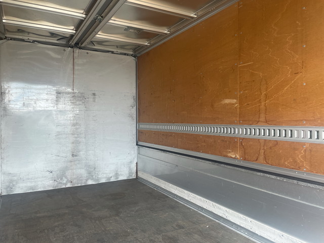 いすゞエルフアルミウイング小型（2t・3t）[写真12]