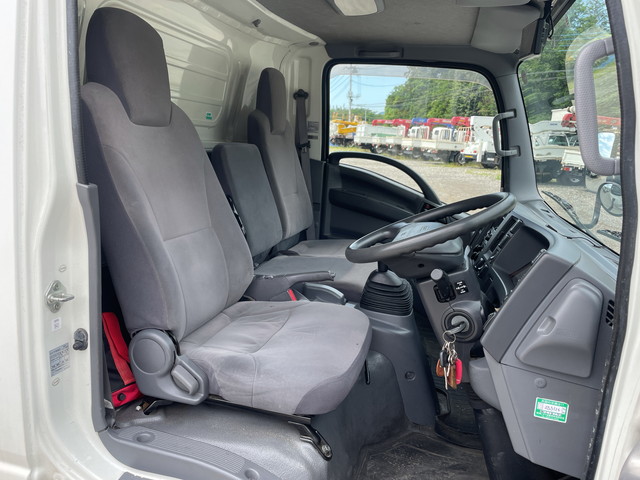 いすゞエルフアルミウイング小型（2t・3t）[写真30]