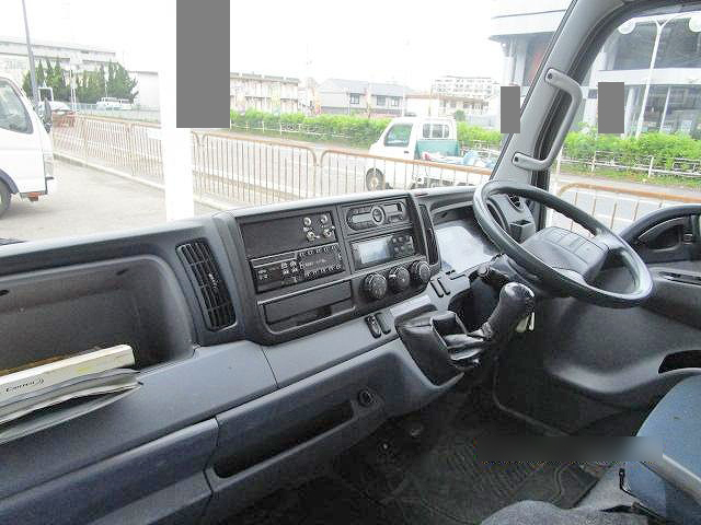 三菱ふそうキャンター冷凍車（冷蔵車）小型（2t・3t）[写真08]