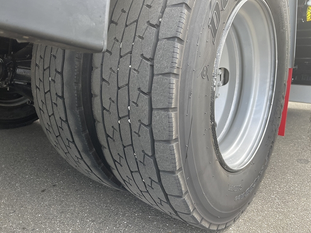 いすゞフォワードセルフクレーン4段増トン（6t・8t）[写真14]