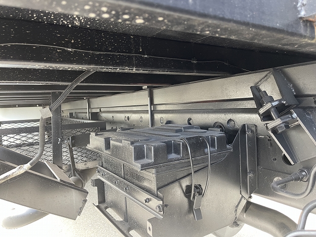 いすゞフォワードセルフクレーン4段増トン（6t・8t）[写真15]