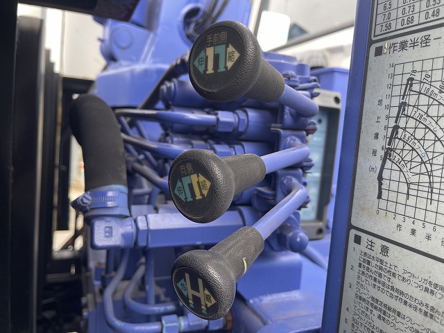 いすゞフォワードセルフクレーン4段増トン（6t・8t）[写真19]