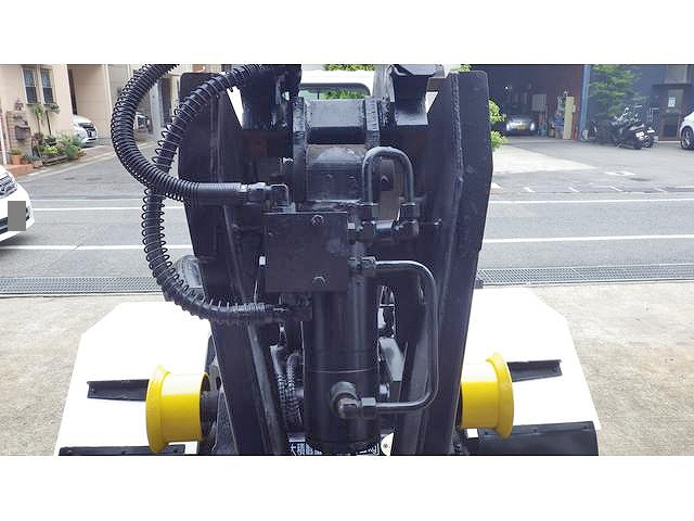 いすゞエルフコンテナ専用車小型（2t・3t）[写真10]