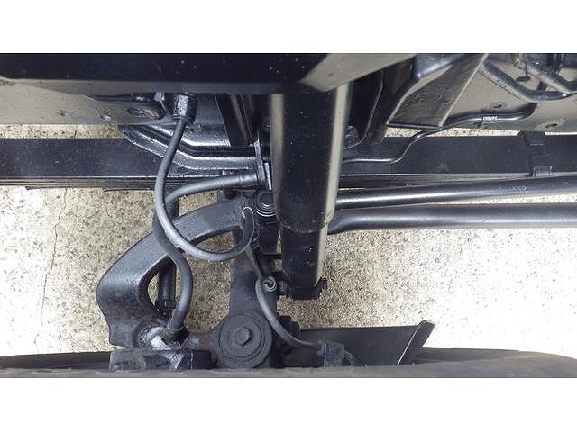 いすゞエルフコンテナ専用車小型（2t・3t）[写真19]