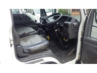 いすゞエルフコンテナ専用車小型（2t・3t）[写真26]