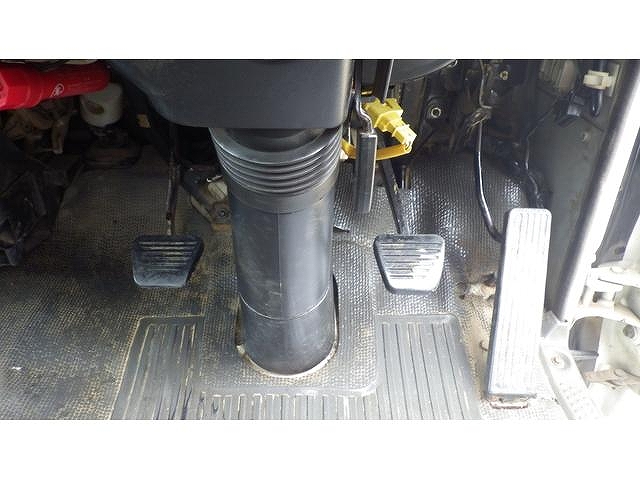 いすゞエルフコンテナ専用車小型（2t・3t）[写真28]