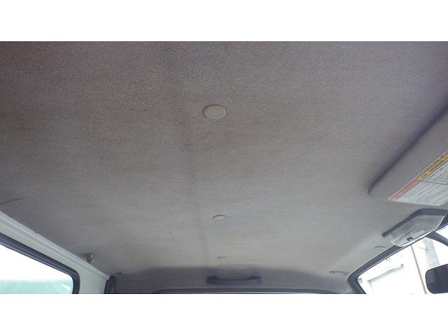 いすゞエルフコンテナ専用車小型（2t・3t）[写真31]