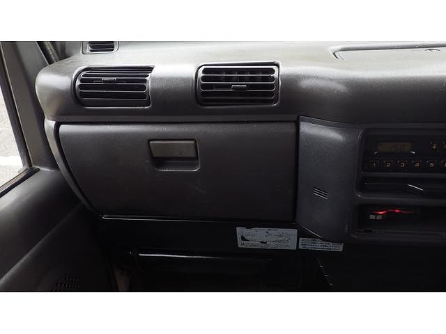 いすゞエルフコンテナ専用車小型（2t・3t）[写真33]