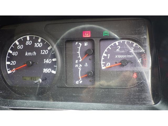 いすゞエルフコンテナ専用車小型（2t・3t）[写真35]