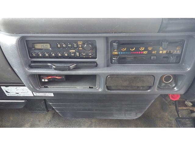 いすゞエルフコンテナ専用車小型（2t・3t）[写真36]