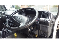 いすゞエルフコンテナ専用車小型（2t・3t）[写真37]