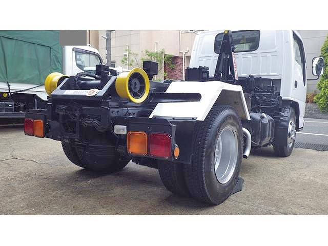 いすゞエルフコンテナ専用車小型（2t・3t）[写真04]