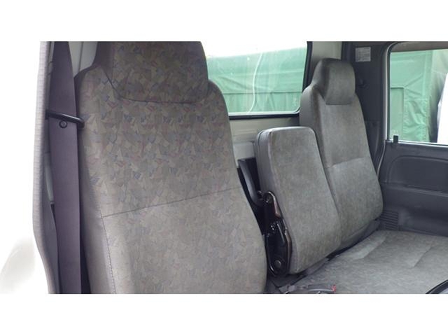 いすゞエルフコンテナ専用車小型（2t・3t）[写真40]