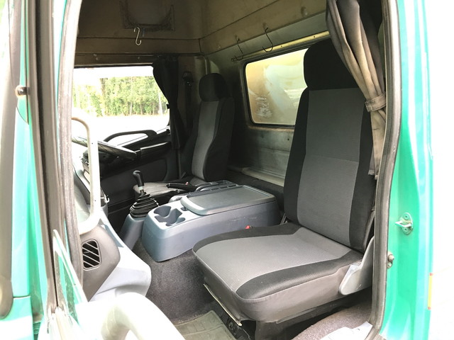 日野レンジャーアルミバン中型（4t）[写真28]