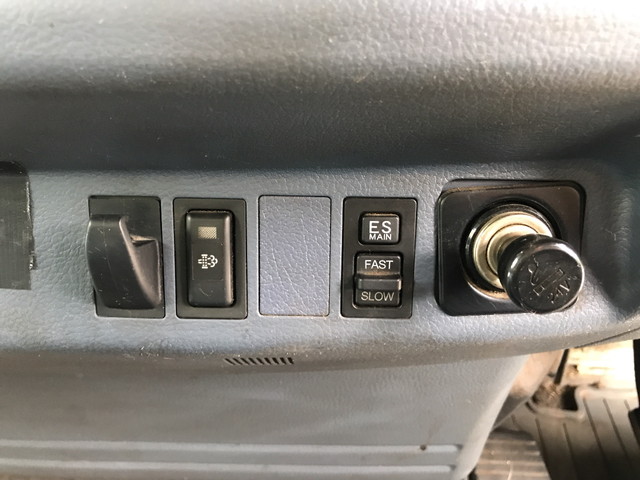 日野レンジャーアルミバン中型（4t）[写真36]