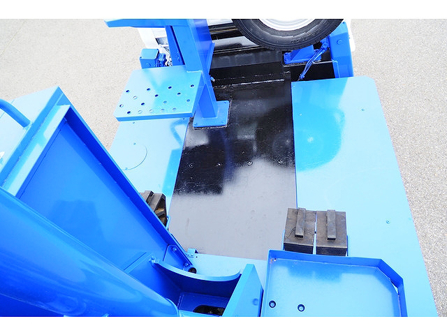 いすゞエルフ高所作業車小型（2t・3t）[写真16]