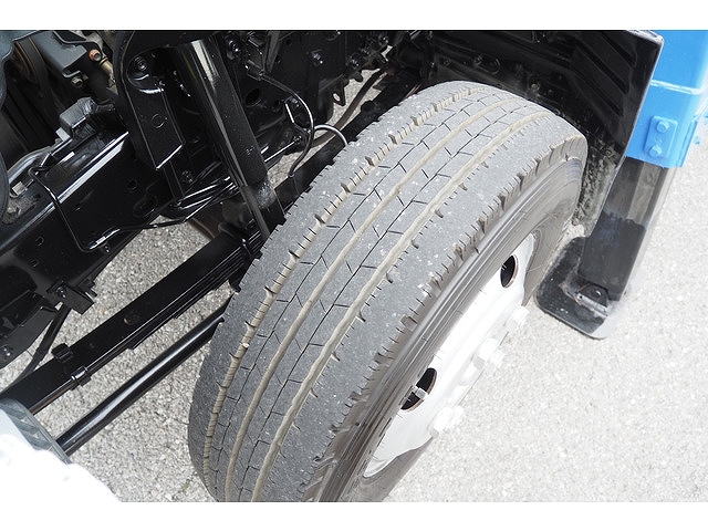 いすゞエルフ高所作業車小型（2t・3t）[写真17]