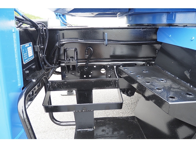 いすゞエルフ高所作業車小型（2t・3t）[写真22]