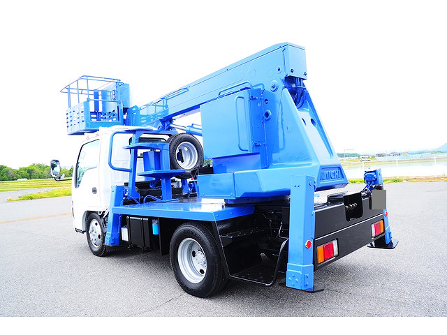 いすゞエルフ高所作業車小型（2t・3t）[写真04]