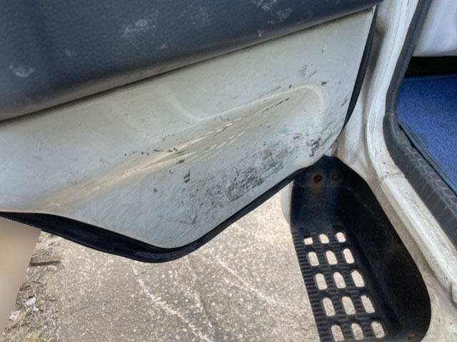 トヨタトヨエース平ボディ小型（2t・3t）[写真15]