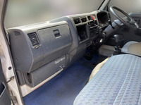 トヨタトヨエース平ボディ小型（2t・3t）[写真16]