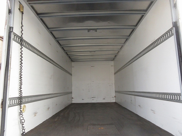 三菱ふそうキャンターアルミバン小型（2t・3t）[写真12]