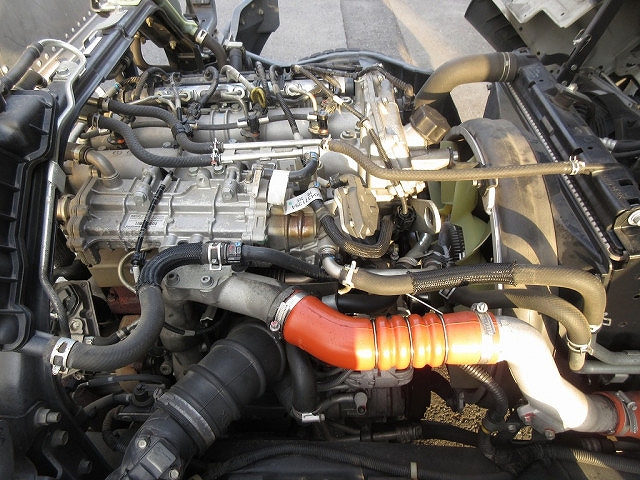 三菱ふそうキャンターアルミバン小型（2t・3t）[写真20]