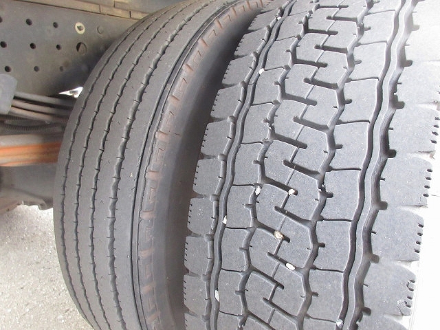 三菱ふそうキャンターアルミバン小型（2t・3t）[写真29]