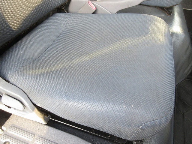 三菱ふそうキャンターアルミバン小型（2t・3t）[写真31]