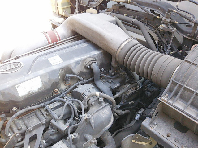 UDトラックスクオンアルミウイング大型（10t）[写真27]