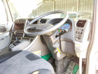 UDトラックスクオンアルミウイング大型（10t）[写真32]