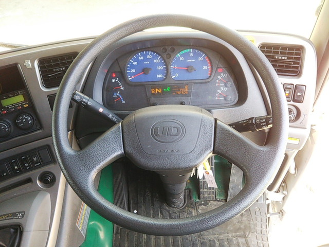 UDトラックスクオンアルミウイング大型（10t）[写真36]