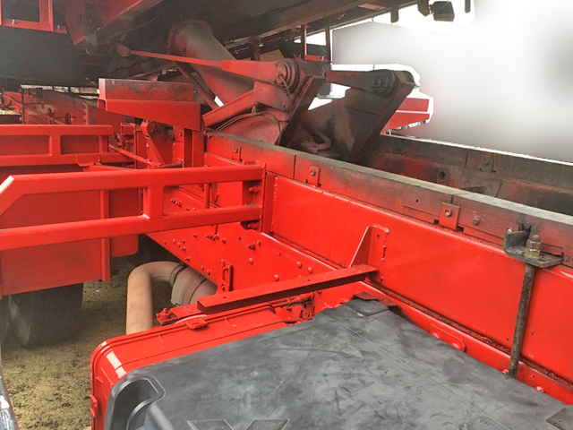 三菱ふそうスーパーグレート深ダンプ（土砂禁ダンプ）大型（10t）[写真18]