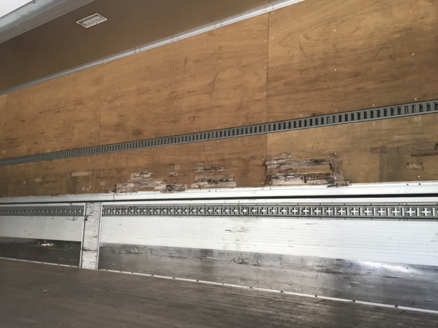 日野プロフィアアルミウイング大型（10t）[写真10]