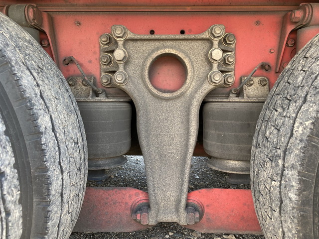 いすゞギガアルミウイング大型（10t）[写真21]