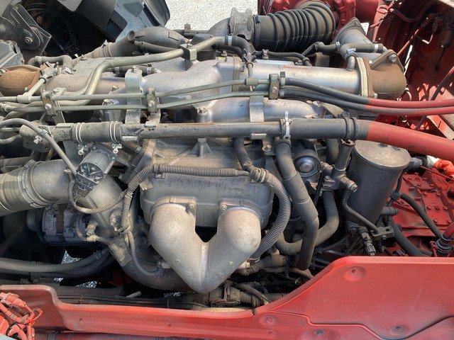 いすゞギガアルミウイング大型（10t）[写真24]