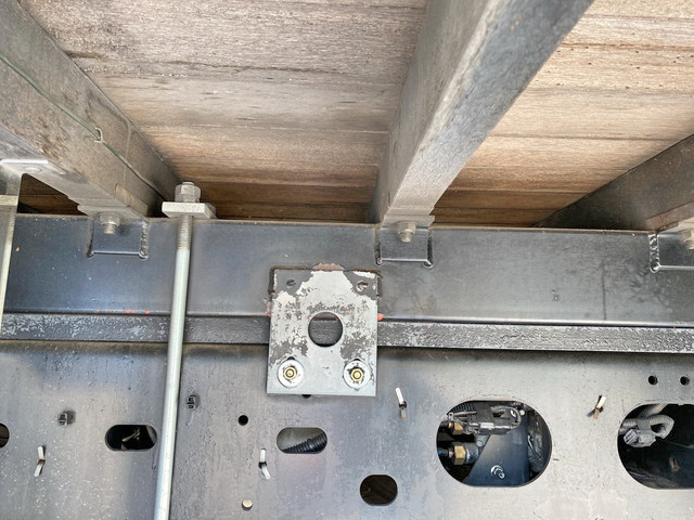 いすゞフォワードクレーン3段増トン（6t・8t）[写真23]