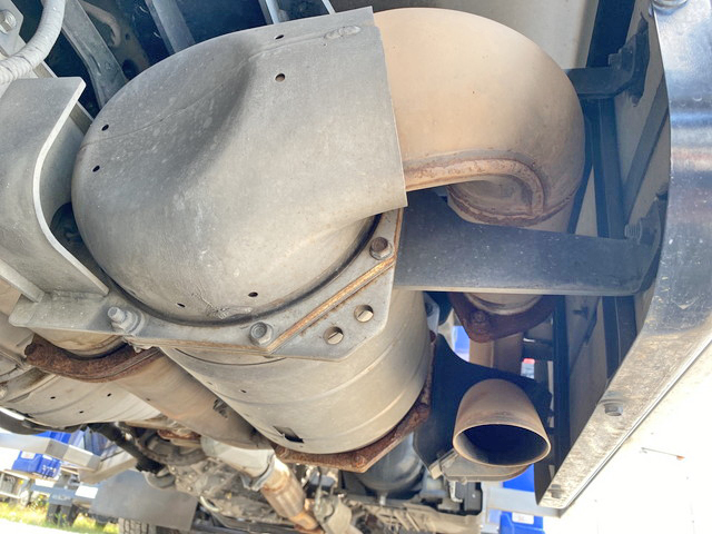 いすゞフォワードクレーン3段増トン（6t・8t）[写真25]