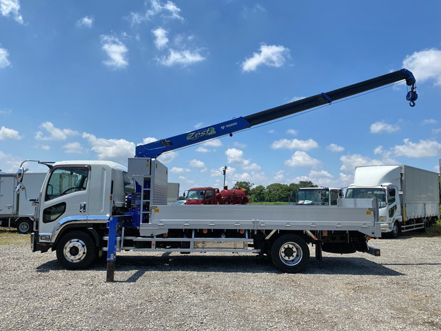 いすゞフォワードクレーン3段増トン（6t・8t）[写真06]