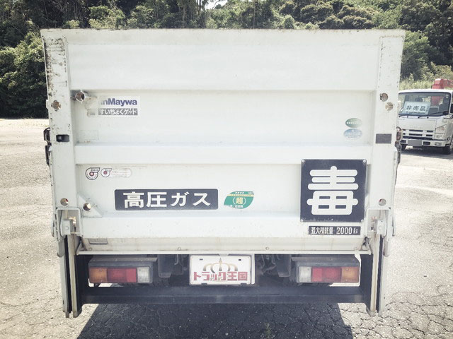 三菱ふそうキャンター平ボディ小型（2t・3t）[写真11]
