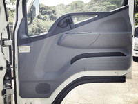 三菱ふそうキャンター平ボディ小型（2t・3t）[写真26]