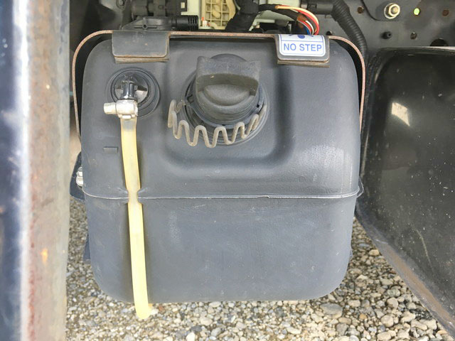 三菱ふそうキャンター平ボディ小型（2t・3t）[写真16]