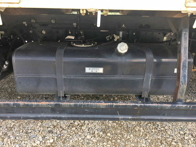 三菱ふそうキャンター平ボディ小型（2t・3t）[写真17]