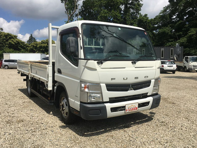 三菱ふそうキャンター平ボディ小型（2t・3t）[写真03]