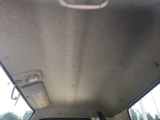 三菱ふそうキャンター平ボディ小型（2t・3t）[写真35]