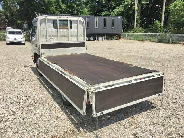 日野デュトロ平ボディ小型（2t・3t）[写真12]