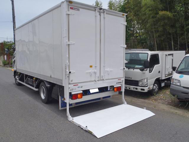 三菱ふそうファイターアルミバン中型（4t）[写真07]